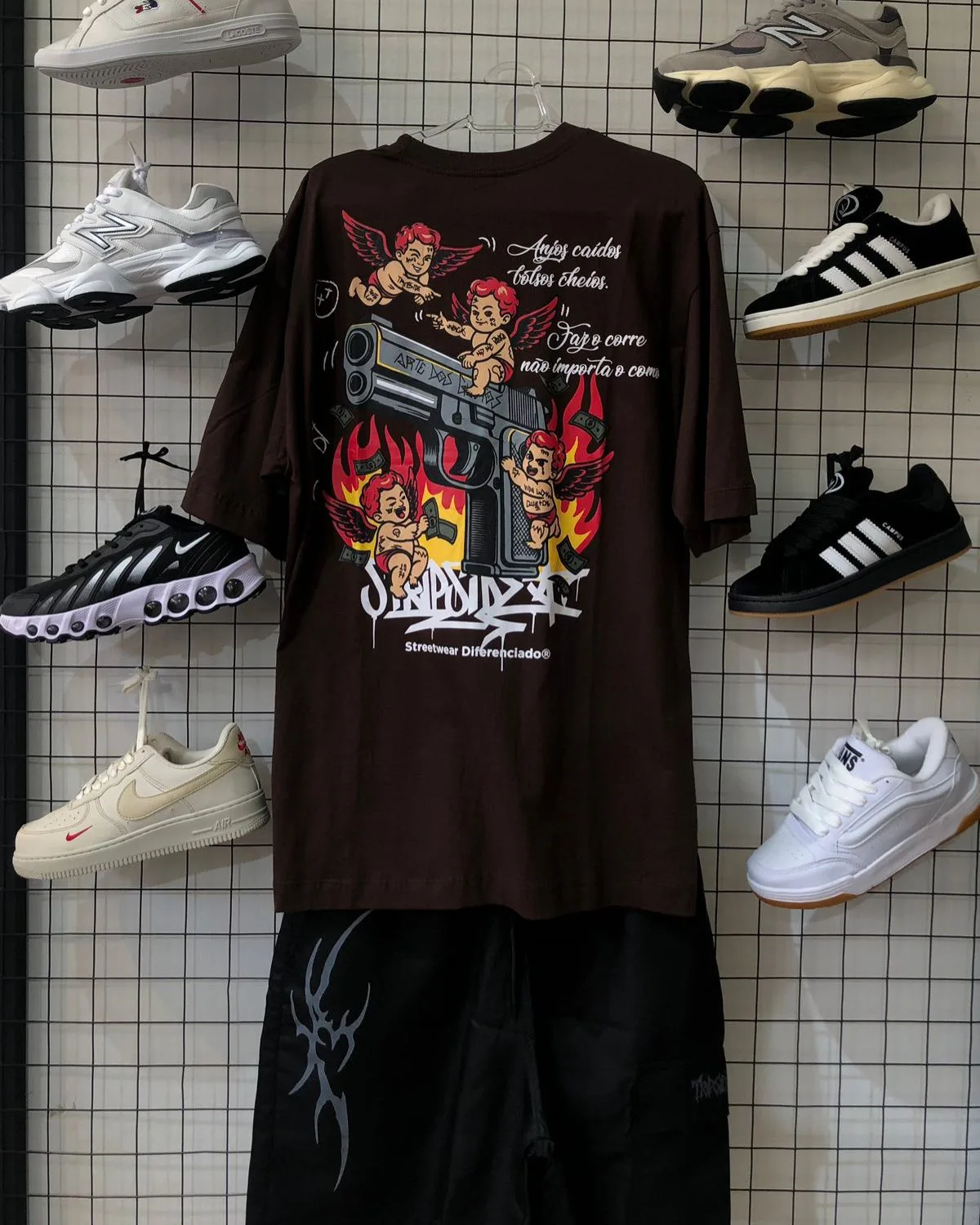 Camiseta Trip Side anjos marrom